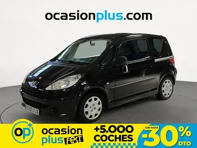 Usado Peugeot 1007 75 CV (55 kW) 2006 Negro Monovolumen