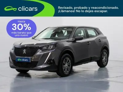 Usado Peugeot 2008 Active 110 CV (80 kW) 2021 Gris SUV