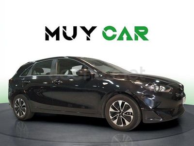 Usado Kia Ceed 101 CV (74 kW) 2024 Negro Utilitario