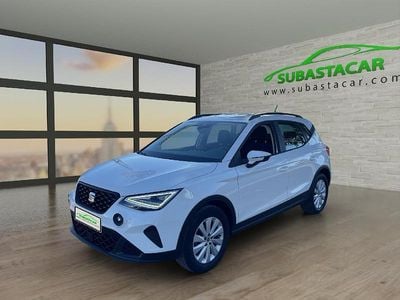 Usado Seat Arona Style 110 CV (80 kW) 2022 Blanco SUV