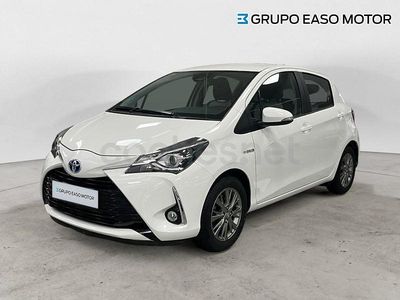 Usado Toyota Yaris Hybrid 100 CV (73 kW) 2020 Blanco Berlina