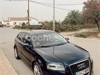 Usado Audi A3 Attraction 140 CV (102 kW) 2011 Azul Utilitario