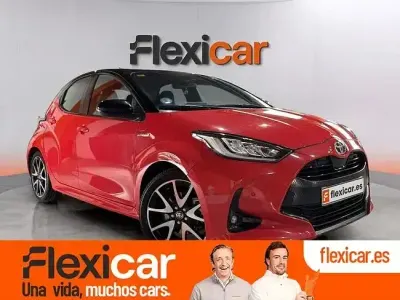 Usado Toyota Yaris Hybrid Edition 116 CV (85 kW) 2021 Rojo
