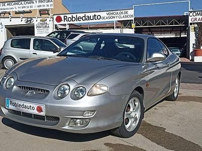 Usado Hyundai Coupé 107 CV (78 kW) 2000 Gris Coupe