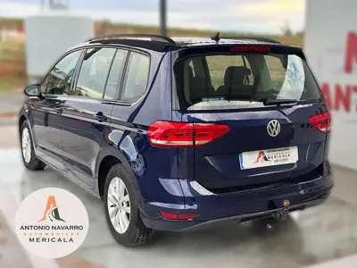 Usado VW Touran Edition 116 CV (85 kW) 2017 Azul Monovolumen