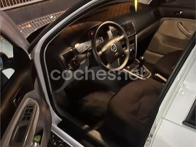 Blanco Usado 1999 VW Golf IV Conceptline Berlina | 2500 € (Super precio)