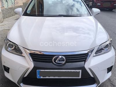 Lexus CT200h