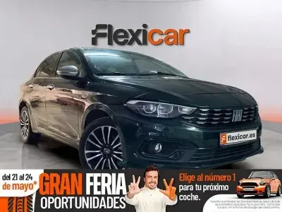 Usado Fiat Tipo Cross 130 CV (95 kW) 2023 Verde