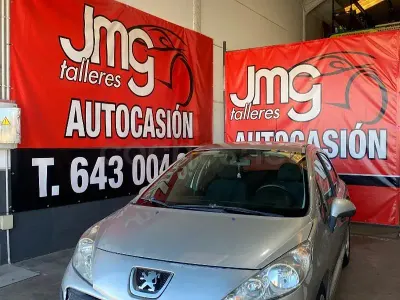 Usado Peugeot 207 90 CV (66 kW) 2007 Gris / plata Berlina