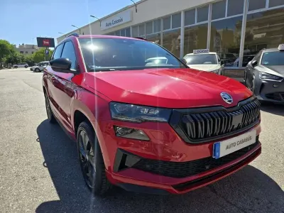 Usado Skoda Karoq SportLine 150 CV (110 kW) 2022 Rojo SUV