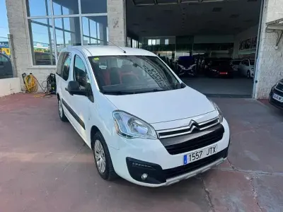 Usado Citroën Berlingo 100 CV (73 kW) 2016 Blanco Monovolumen