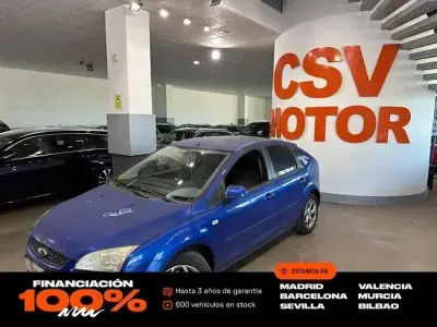 Używany Ford Focus Ambiente 90 KM (66 kW) 2007 Niebieski Sedan/Limuzyna