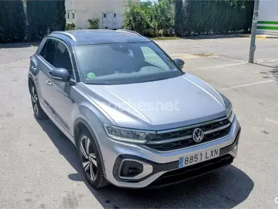 Usado VW T-Roc R-line 150 CV (110 kW) 2022 Gris / plata SUV