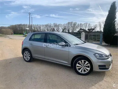 Usado VW Golf VII Business 105 CV (77 kW) 2016 Gris / plata Berlina