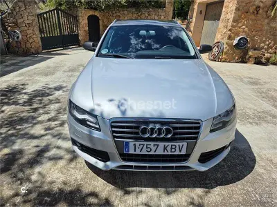 Usado Audi A4 143 CV (105 kW) 2011 Gris / plata Familiar