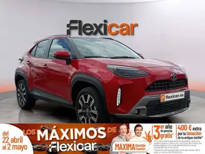 Używany Toyota Yaris Cross Active 116 KM (85 kW) 2025 Czerwony SUV
