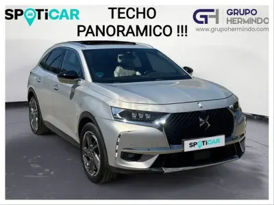 Usado DS Automobiles DS7 Crossback So Chic 300 CV (220 kW) 2021 Gris / plata SUV