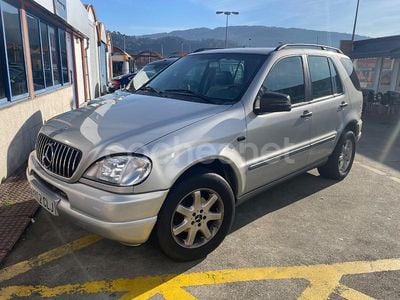 Gris / plata Usado 2003 Mercedes ML270 SUV | 7999 € (Precio justo)