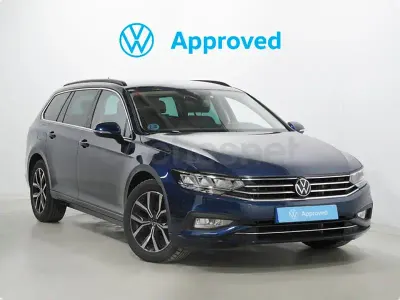 Usado VW Passat Executive 150 CV (110 kW) 2021 Azul Familiar