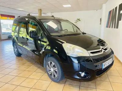 Usado Citroën Berlingo 90 CV (66 kW) 2010 Negro Monovolumen