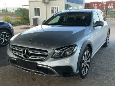 Usado Mercedes 220 194 CV (142 kW) 2021 Gris Familiar