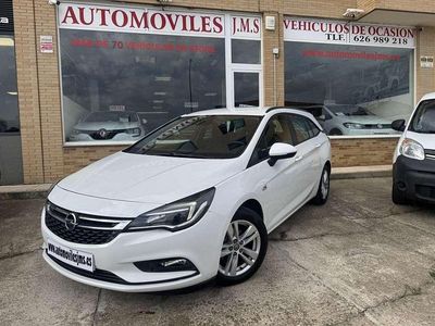 Usado Opel Astra Selective 110 CV (80 kW) 2019 Blanco Familiar