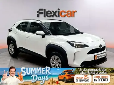 Usado Toyota Yaris Cross Active 131 CV (96 kW) 2026 Blanco SUV