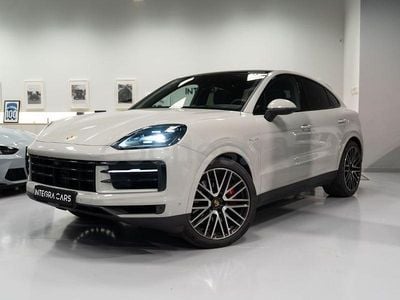 Usado Porsche Cayenne 519 CV (381 kW) 2025 Gris / plata SUV