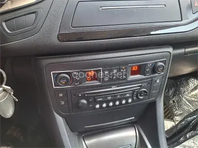 Usado Citroën C5 138 CV (101 kW) 2008 Verde Berlina