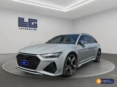 Usado Audi RS6 600 CV (441 kW) 2021 Gris / plata Familiar
