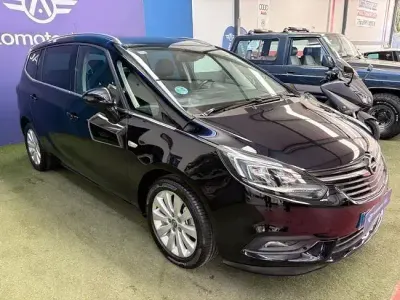 Używany Opel Zafira Excellence 135 KM (99 kW) 2018 Czarny Minivan