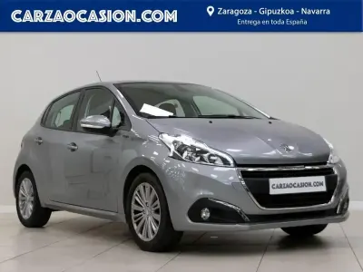 Usado Peugeot 208 Signature Sky 82 CV (60 kW) 2019 Gris Utilitario