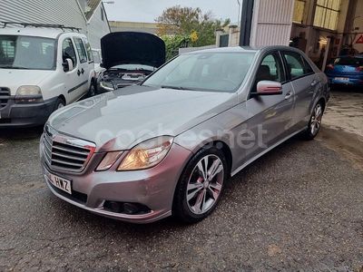 Beige Usado 2009 Mercedes E220 Avantgarde Berlina | 8990 € (Caro)