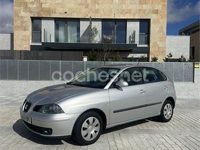 Usado Seat Ibiza Sport 100 CV (73 kW) 2003 Gris / plata Utilitario