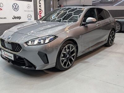 Usado BMW 120 M Sport 163 CV (119 kW) 2025 Gris / plata Utilitario
