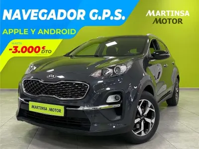 Usado Kia Sportage 136 CV (100 kW) 2021 Gris SUV