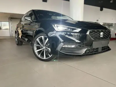 Nuevo Seat Leon FR 150 CV (110 kW) 2026 Negro Berlina