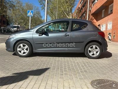 Usado Peugeot 207 90 CV (66 kW) 2007 Gris / plata Berlina