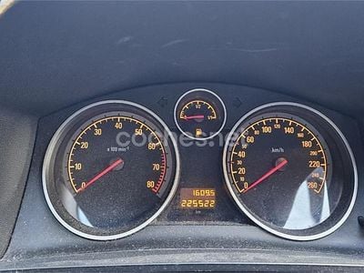 Usado Opel Zafira Family 115 CV (84 kW) 2012 Gris / plata Monovolumen