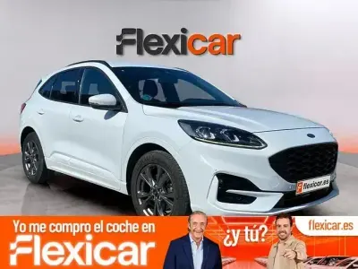 Usado Ford Kuga ST-Line 150 CV (110 kW) 2022 Blanco SUV