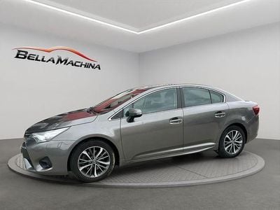 Usado Toyota Avensis Advance 143 CV (105 kW) 2018 Gris Berlina