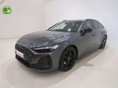 Usado Audi A5 204 CV (150 kW) 2025 Gris Familiar