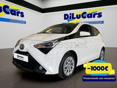 Usado Toyota Aygo X-play 72 CV (52 kW) 2019 Blanco Utilitario
