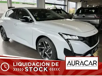 Używany Peugeot 308 Allure 145 KM (106 kW) 2025 Biały Sedan/Limuzyna