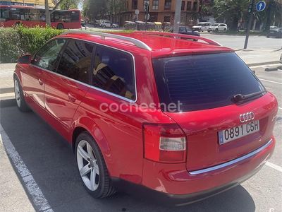 Usado Audi A4 130 CV (95 kW) 2004 Rojo Familiar