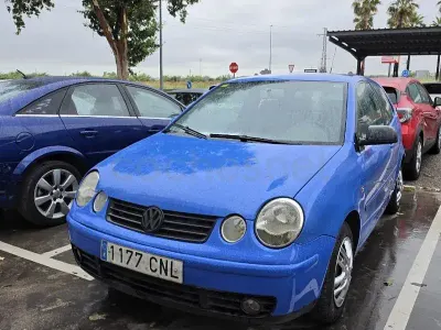 Usado VW Polo Conceptline 65 CV (47 kW) 2003 Azul Berlina