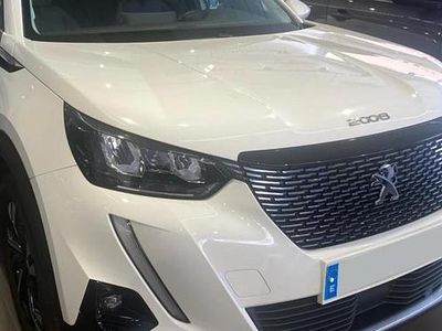 Usado Peugeot 2008 Allure 110 CV (80 kW) 2021 Blanco SUV