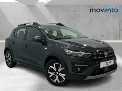 Usado Dacia Sandero Comfort 101 CV (74 kW) 2022 Negro Berlina