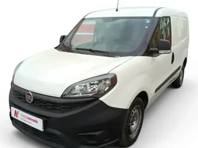 Usado Fiat Doblò 90 CV (66 kW) 2021 Blanco Monovolumen