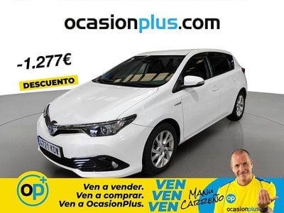 Käytetty Toyota Auris Hybrid Active 136 HP (100 kW) 2017 Valkoinen Sedan